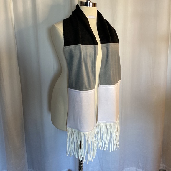 Color Blocked Oversized Scarf - Picture 2 of 2